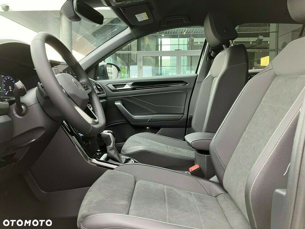 Volkswagen T-Roc - 17