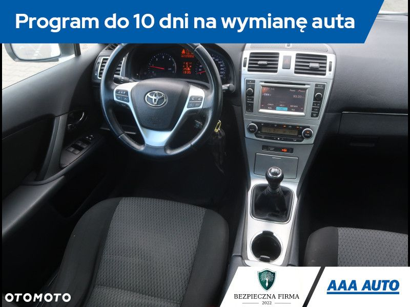 Toyota Avensis - 8