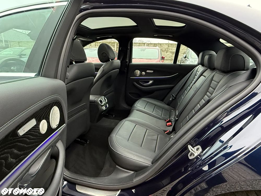 Mercedes-Benz Klasa E 300 de PHEV 4-Matic AMG 9G-Tronic - 31
