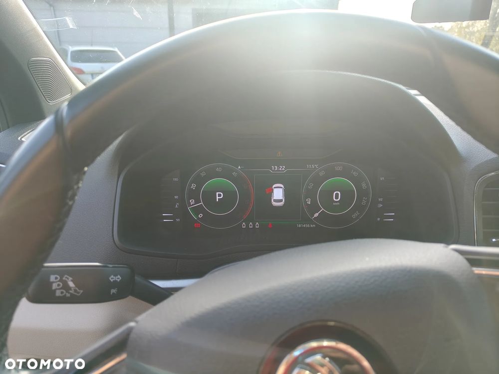 Skoda Karoq 1.6 TDI 4x2 Style DSG - 9