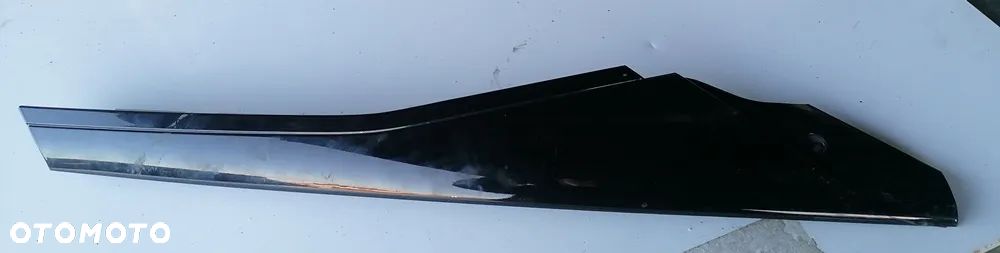 CHEVROLET CORVETTE C7 17r OSŁONA LISTWA SZYBY CZOŁOWEJ 23163511 - 1