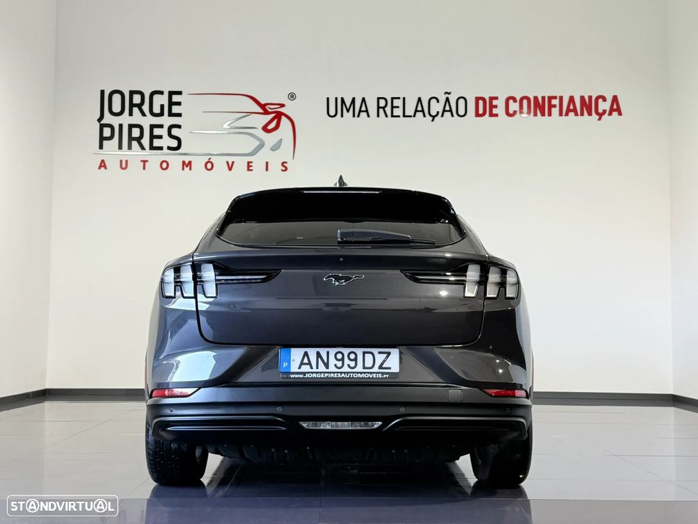 Ford Mustang Mach-E Standard - 14