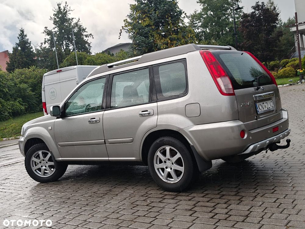 Nissan X-Trail 2.0 4x4 Comfort - 26