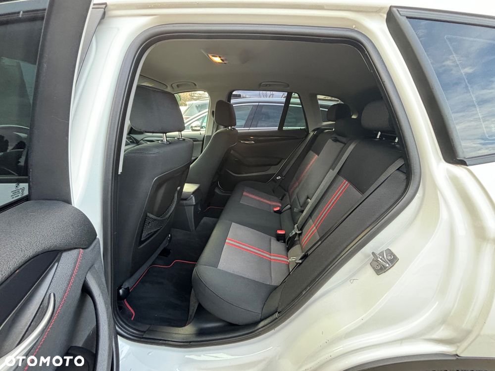 BMW X1 sDrive18d Sport Line - 14