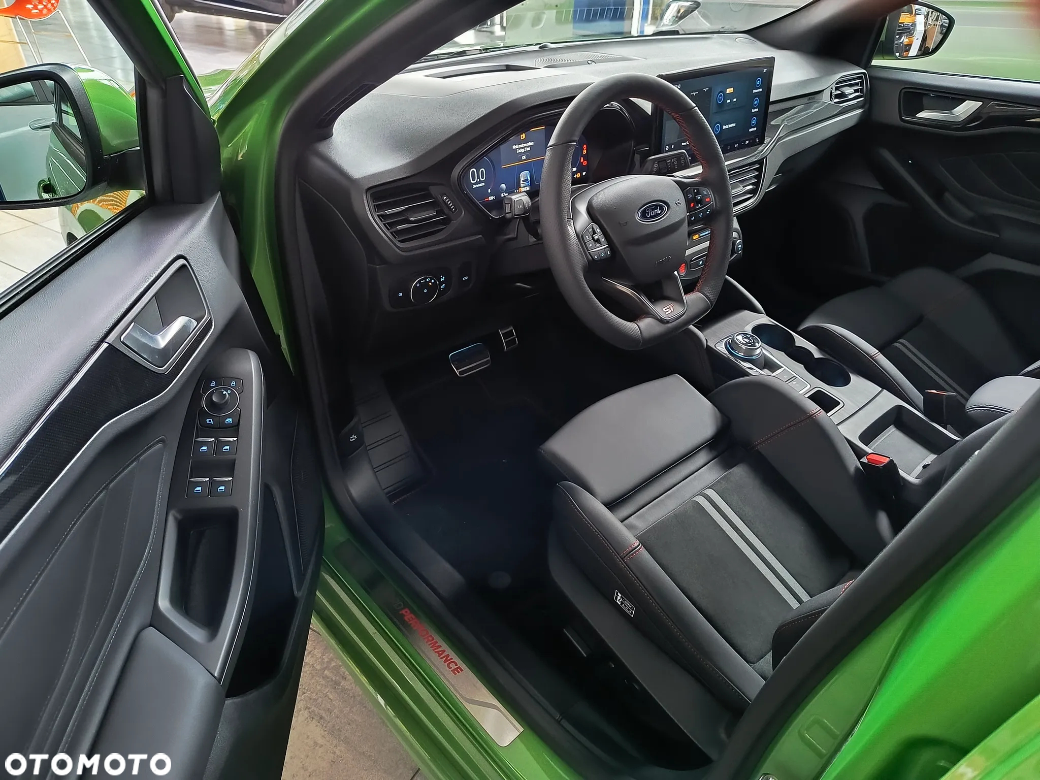 Ford Focus 2.3 EcoBoost ST X - 11