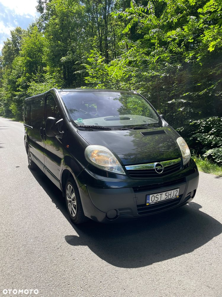 Opel Vivaro - 1