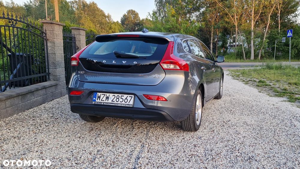 Volvo V40 D2 Momentum - 4