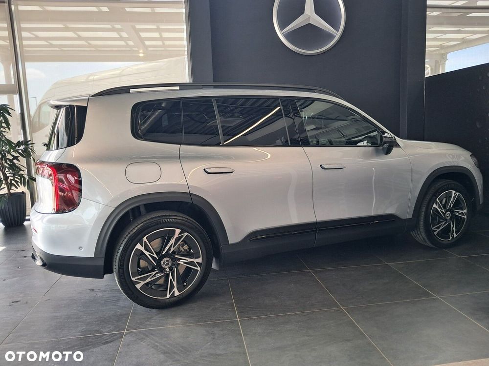 Mercedes-Benz GLB - 14