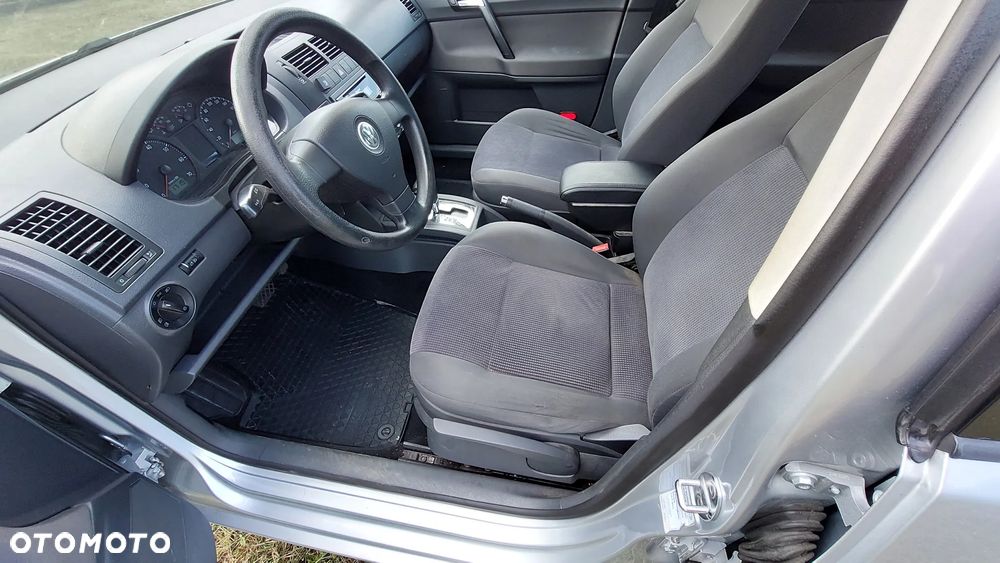 Volkswagen Polo 1.6 Comfortline - 8
