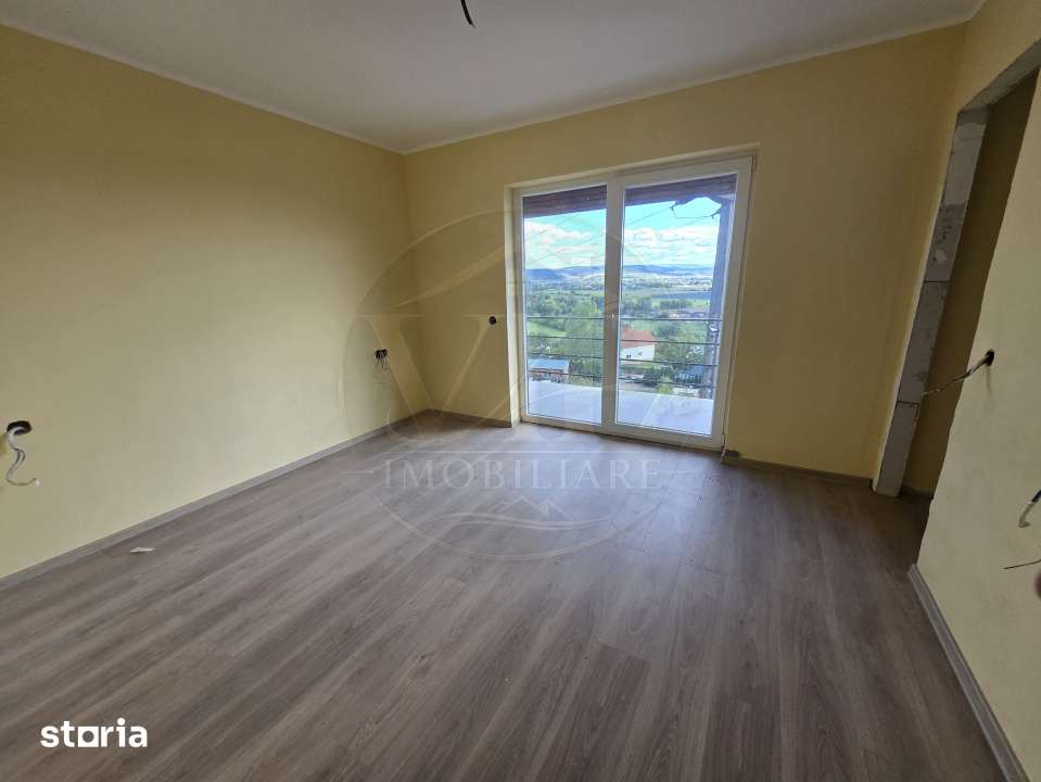 Apartament cu scara interioara,decomandat,3 camere,104 mp utili,Cetate — fotografia 2