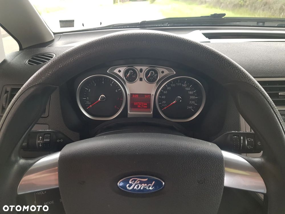 Ford C-MAX - 13