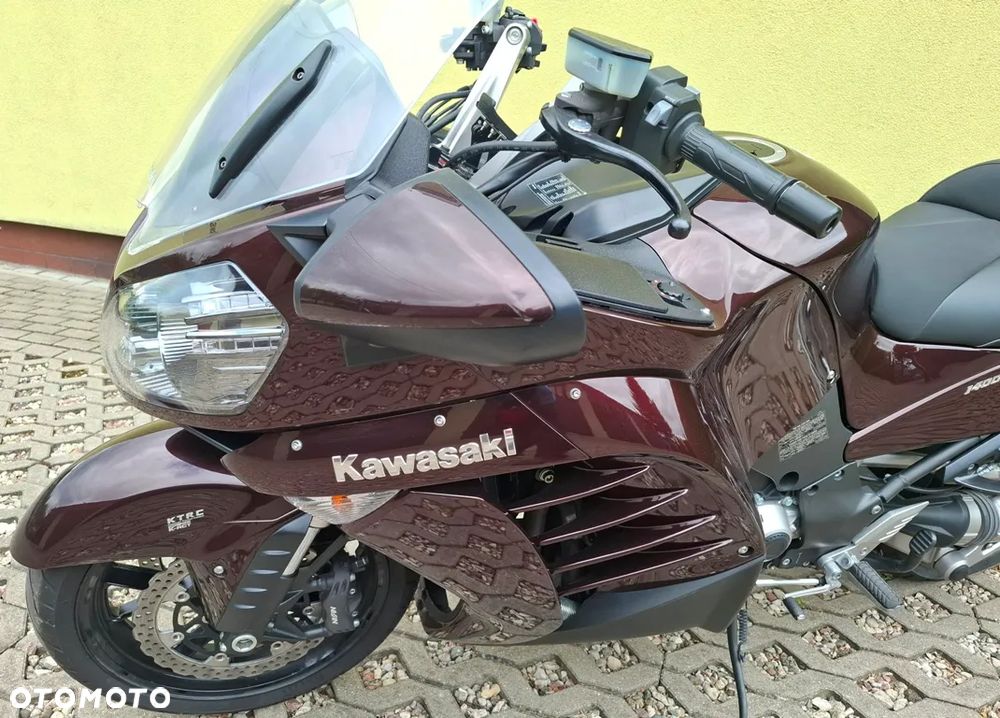 Kawasaki GTR - 4