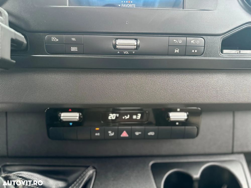 Mercedes-Benz Sprinter - 29