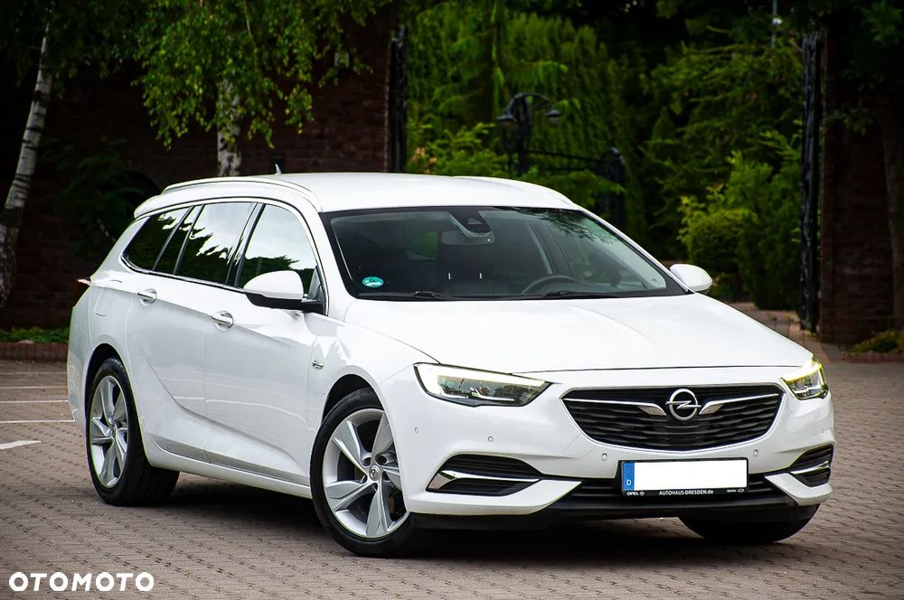 Opel Insignia 2.0 BiTurbo 4x4 Ultimate Exclusive - 2