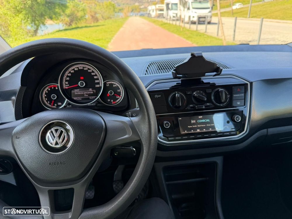 VW Up! 1.0 White - 6