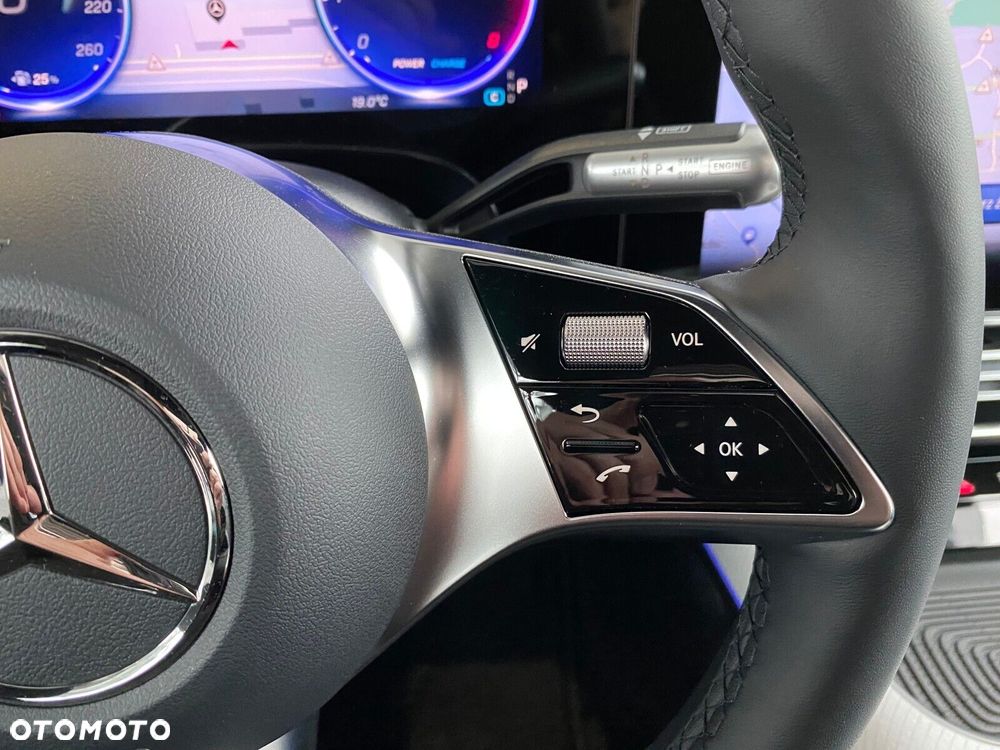 Mercedes-Benz CLA - 13