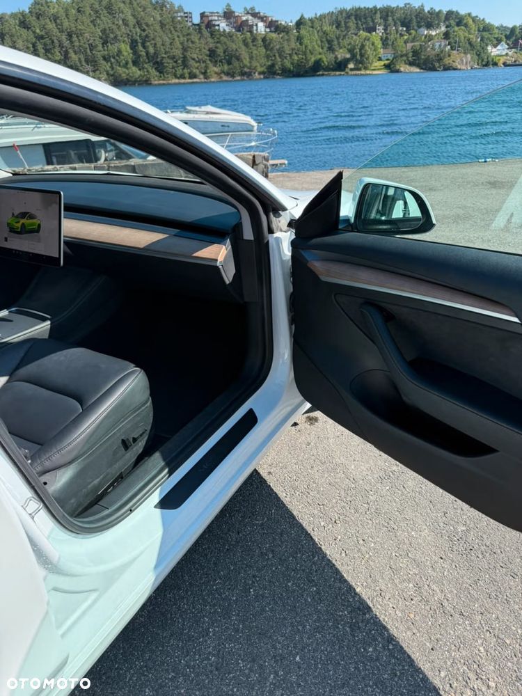Tesla Model 3 Langstreckenbatterie Allradantrieb Dual Motor - 13