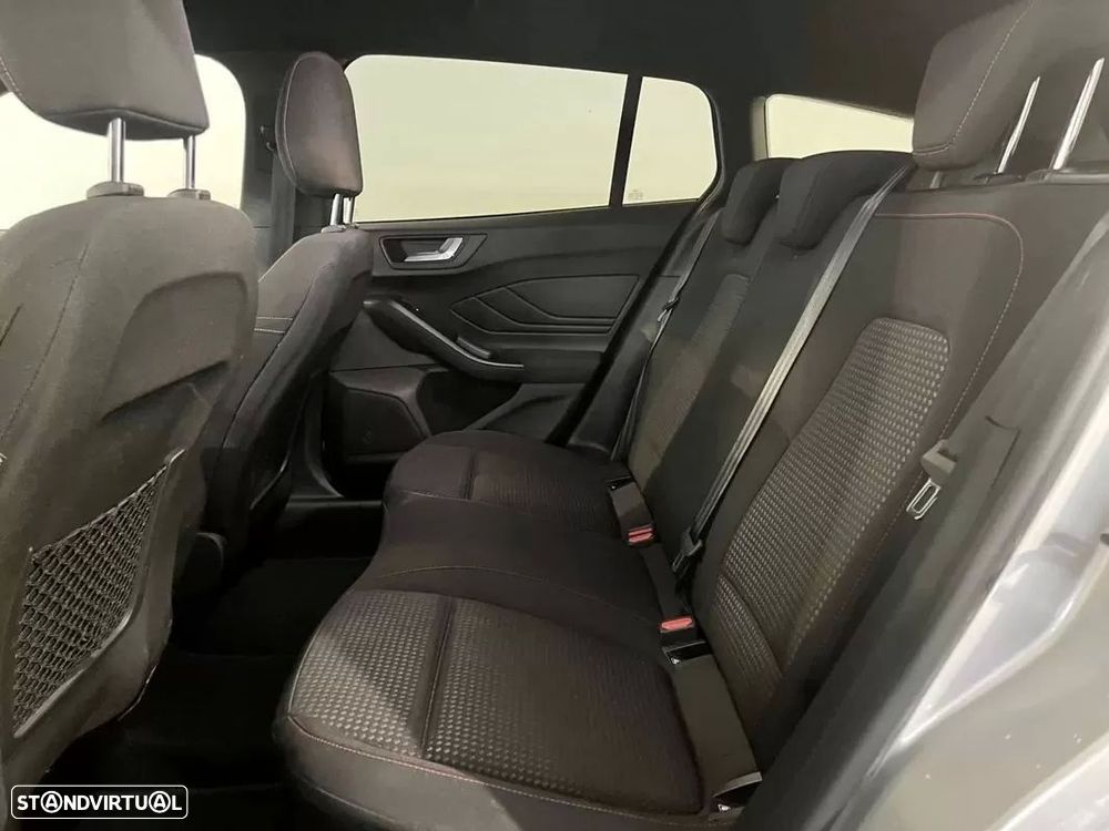 Ford Focus SW 1.5 TDCi EcoBlue ST-Line - 6