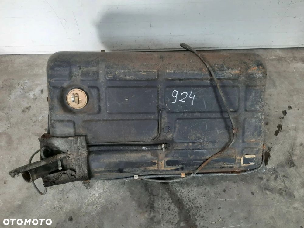 ZBIORNIK PALIWA BAK PORSCHE 924 - 6
