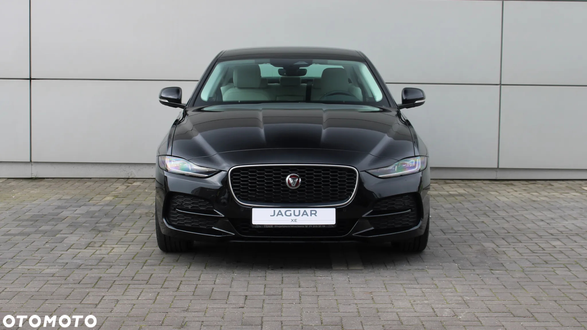 Jaguar XE - 5