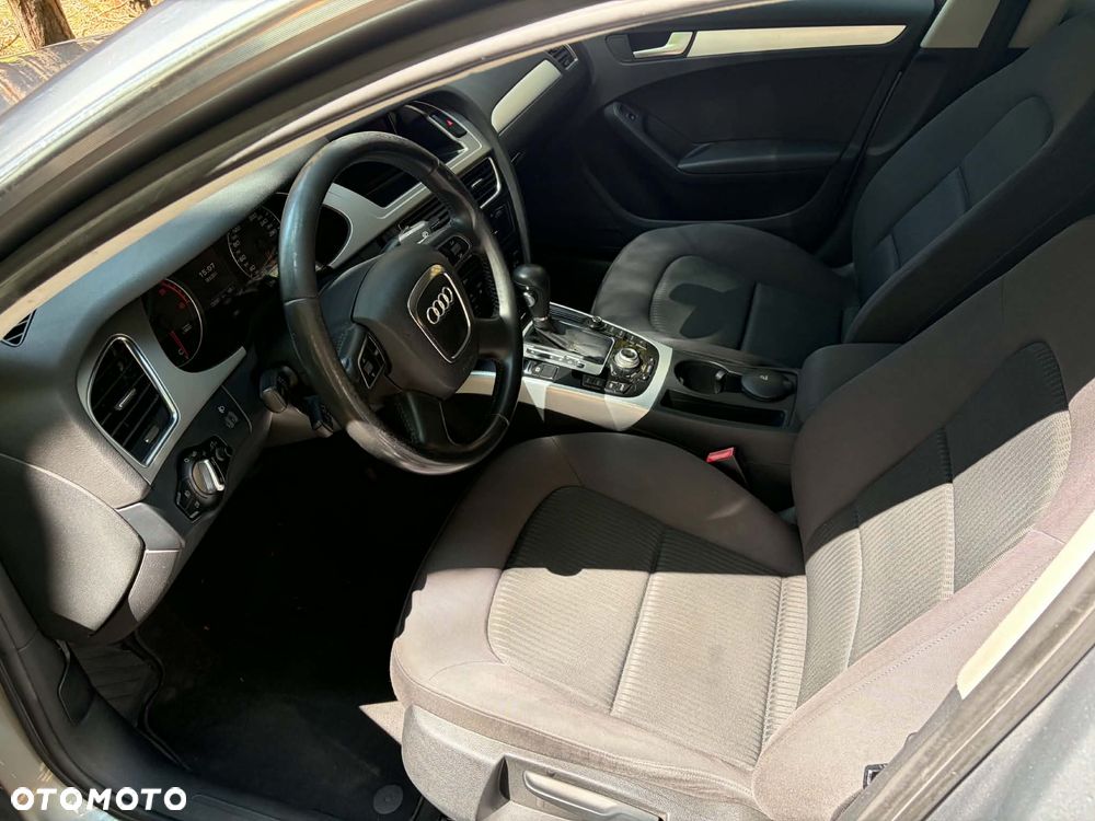 Audi A4 Limousine - 10