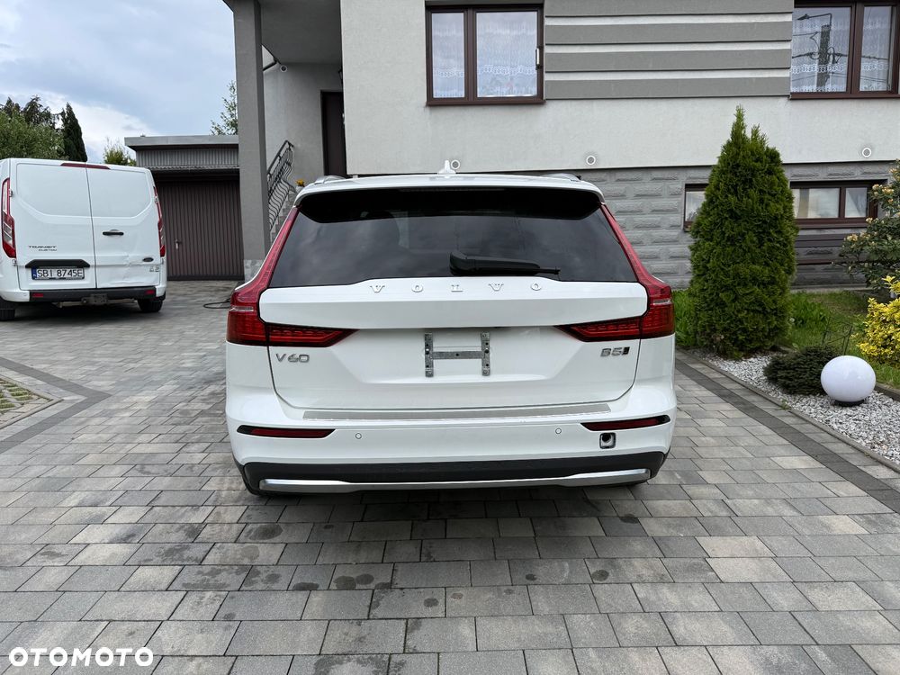 Volvo V60 B5 B AWD Plus Dark - 5