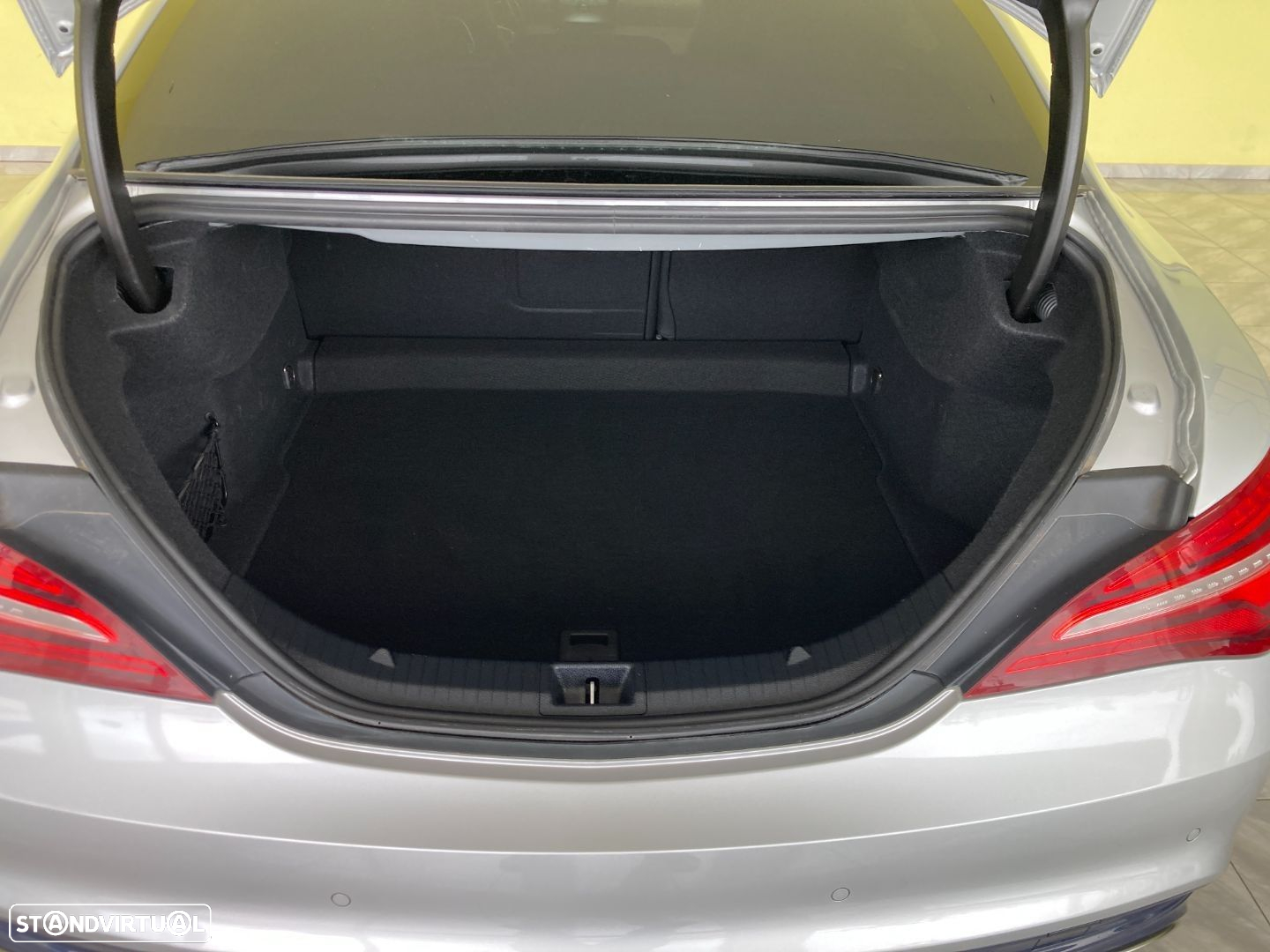 Mercedes-Benz CLA 180 d AMG Line - 36