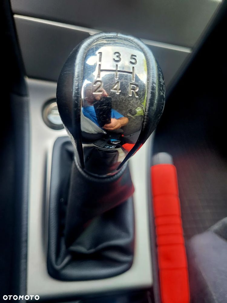 Toyota Corolla - 10