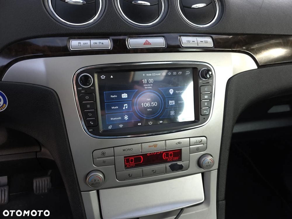 Ford Galaxy 2.0 Ghia - 16