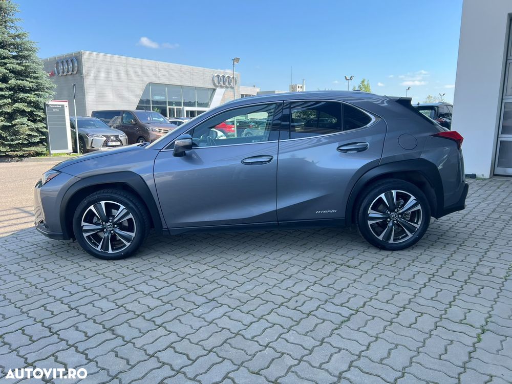 Lexus UX 250h (E-FOUR) Executive Line - 7