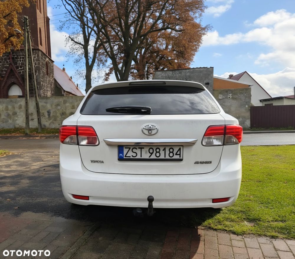 Toyota Avensis 2.0 D-4D - 4