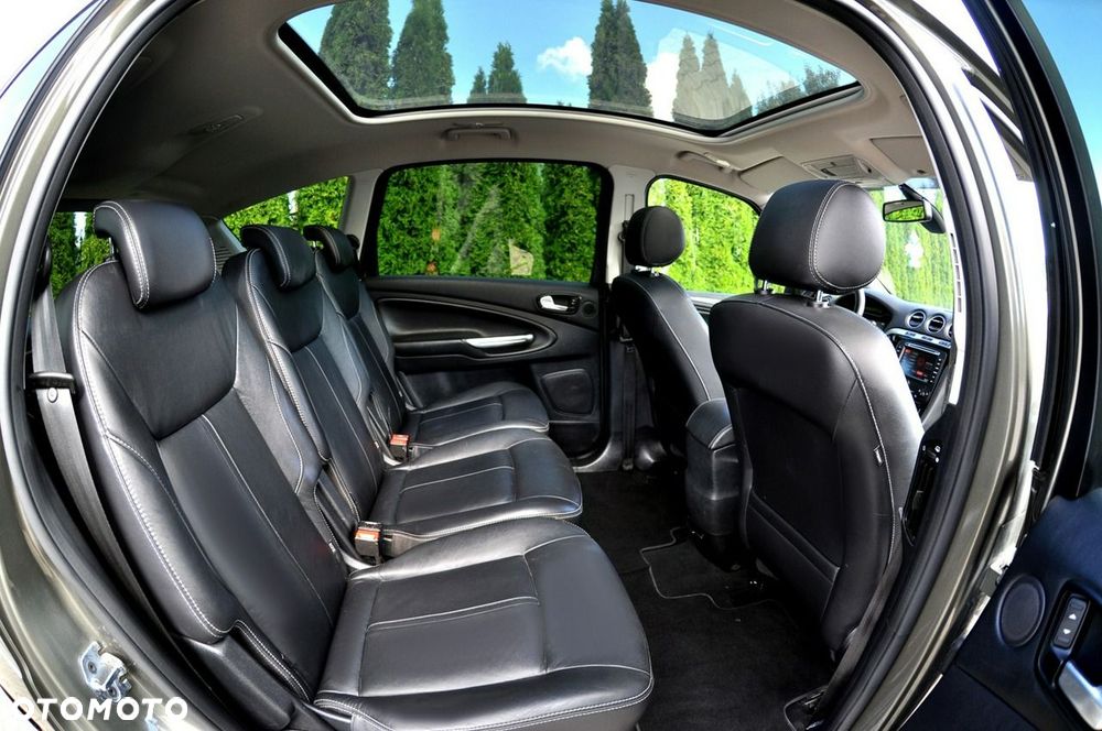 Ford S-Max - 10