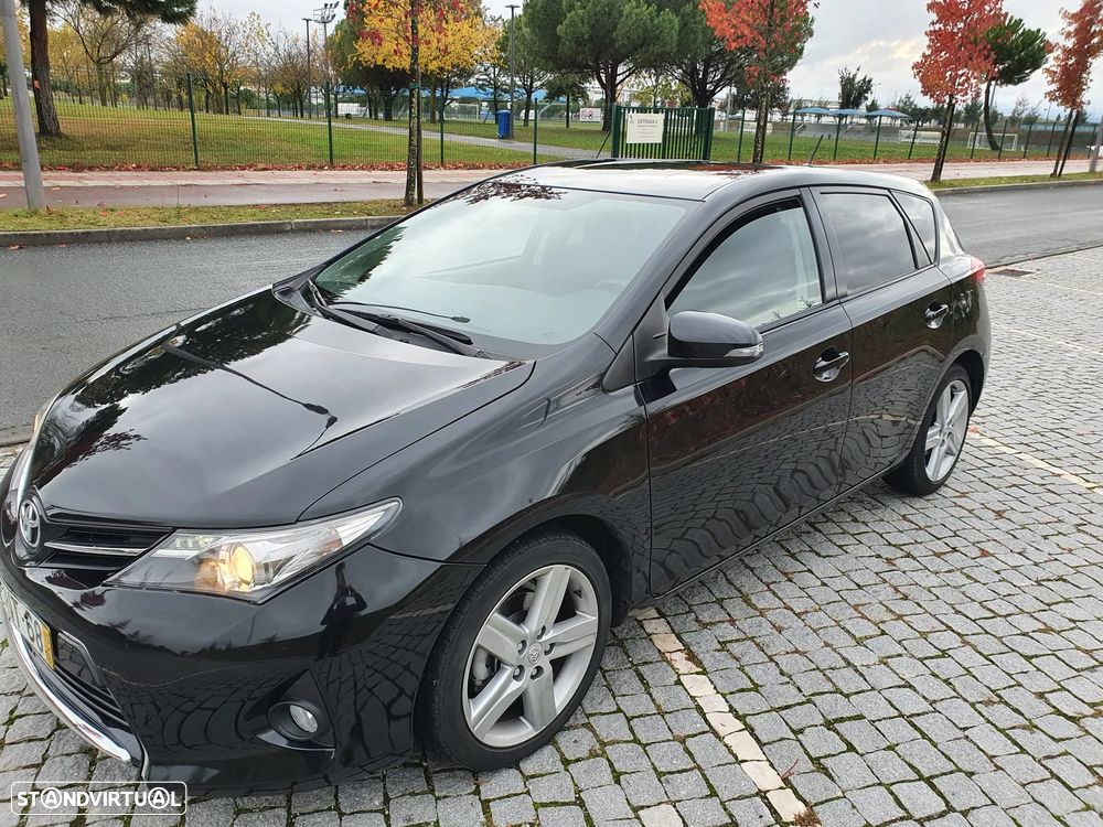 Toyota Auris 1.4 D-4D Comfort+Pack Sport - 1