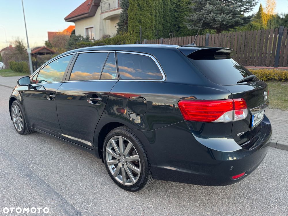 Toyota Avensis 1.8 Executive - 5