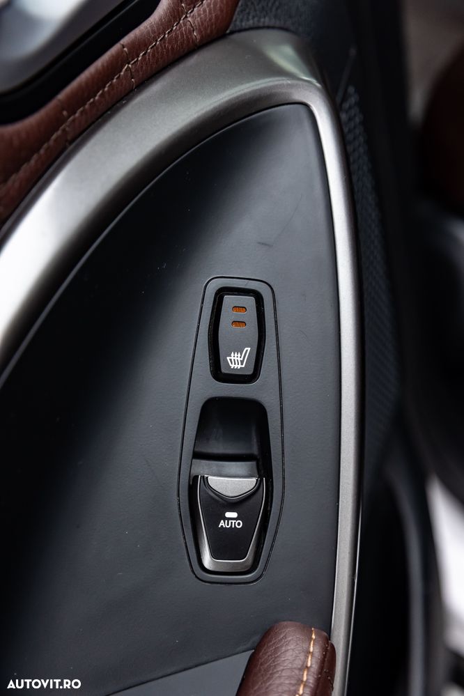 Hyundai Santa Fe 2.2 CRDi 4WD Automatik SEVEN Premium - 17