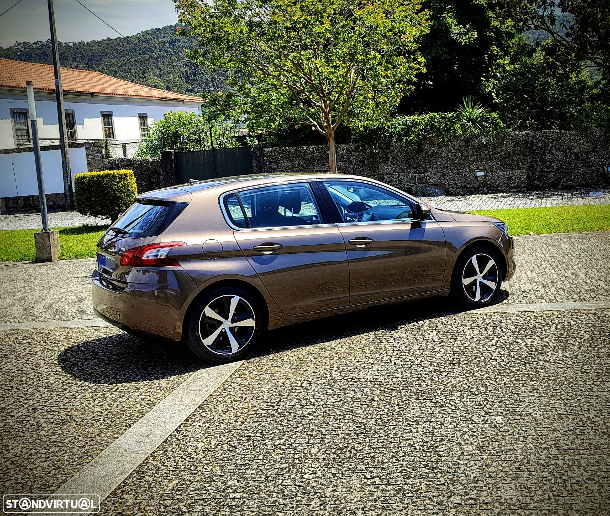 Peugeot 308 1.2 PureTech Allure Full LED - 17