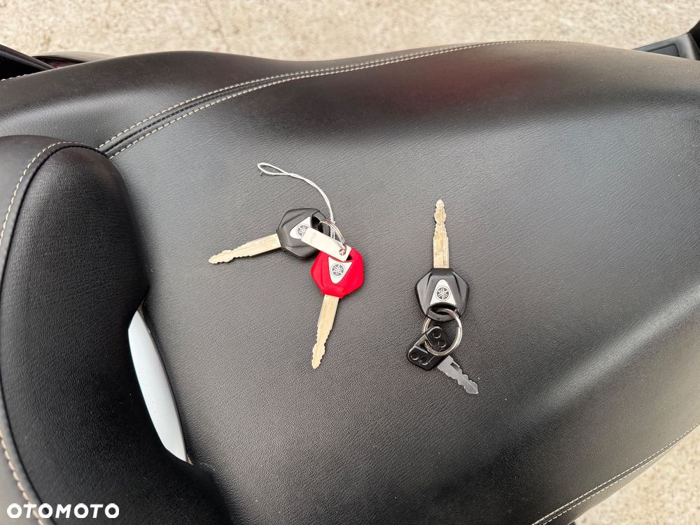 Yamaha X-max - 8
