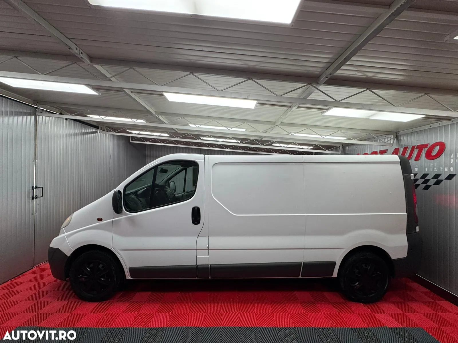 Opel Vivaro - 14