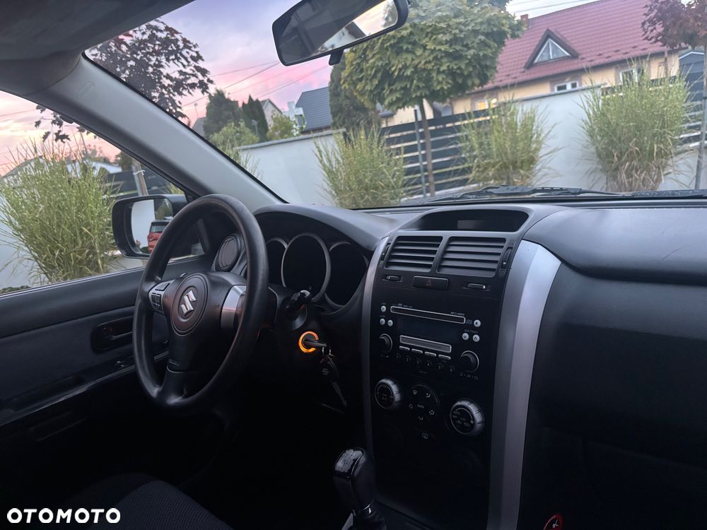 Suzuki Grand Vitara - 12