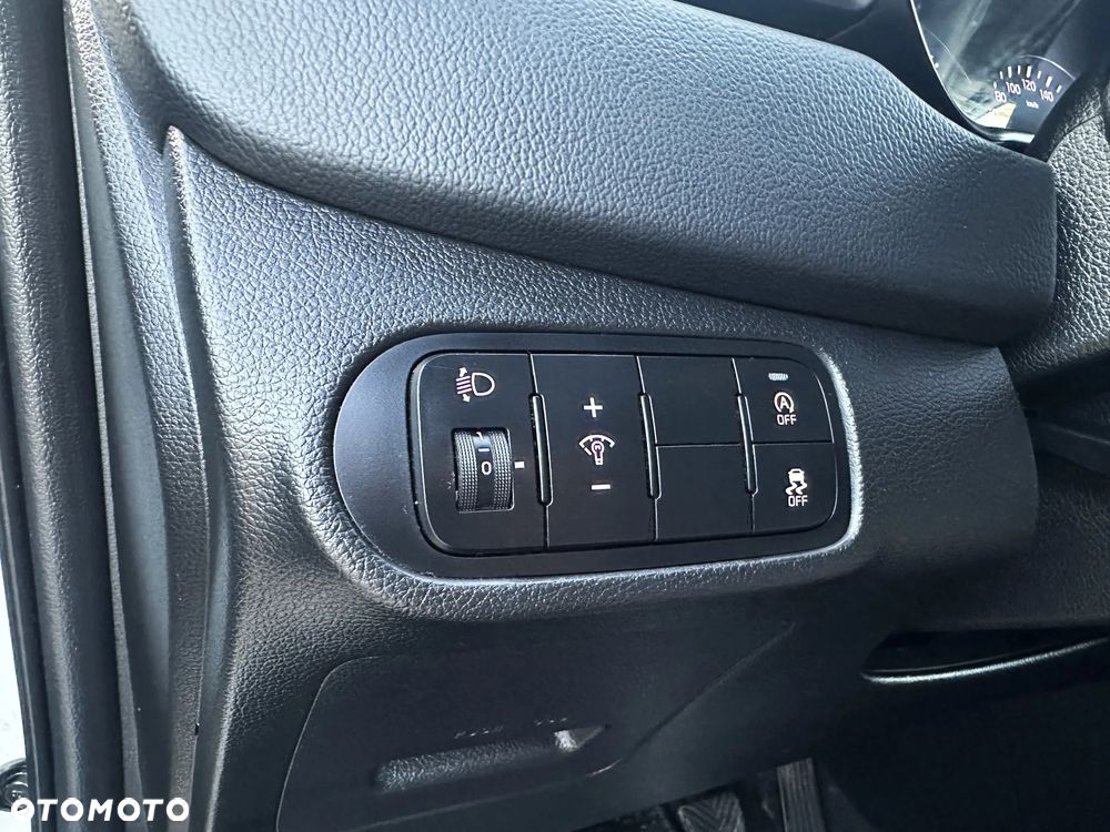 Kia Carens 1.7 CRDi Spirit - 31