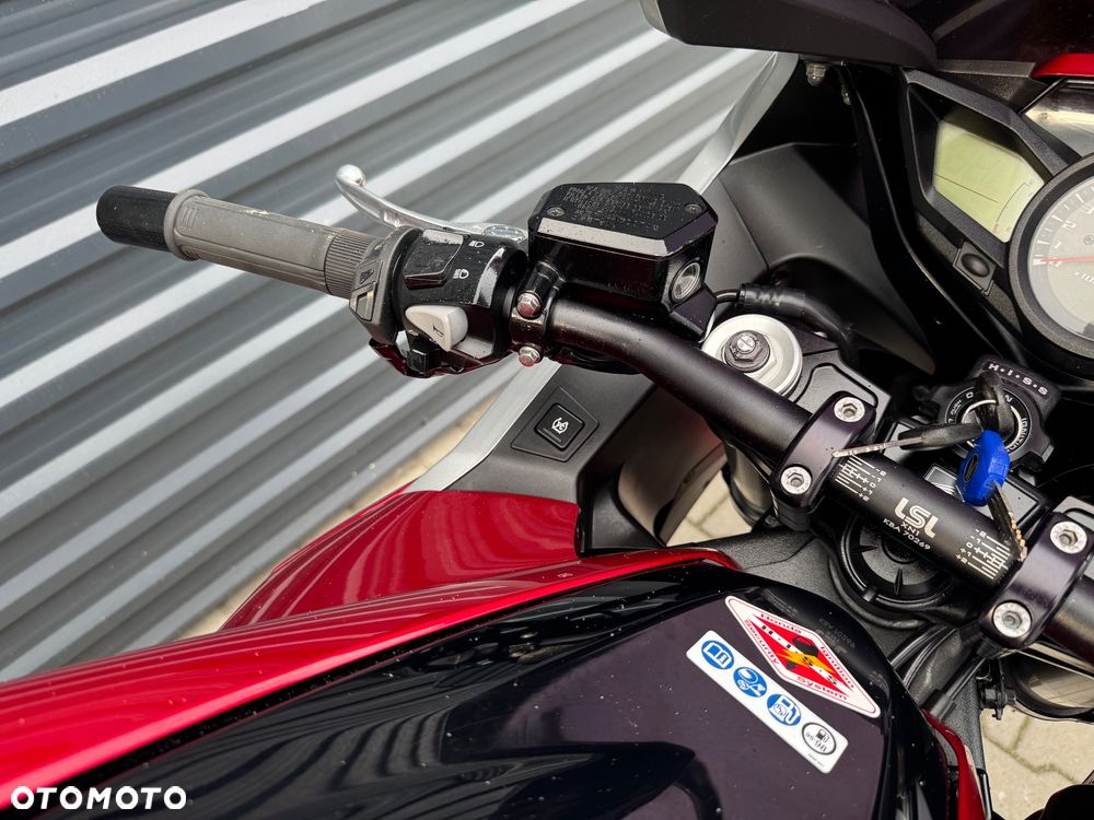 Honda VFR - 11