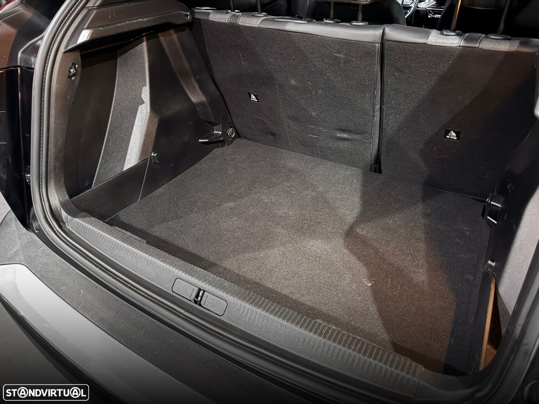 Peugeot 2008 1.2 PureTech Allure Pack EAT8 - 36