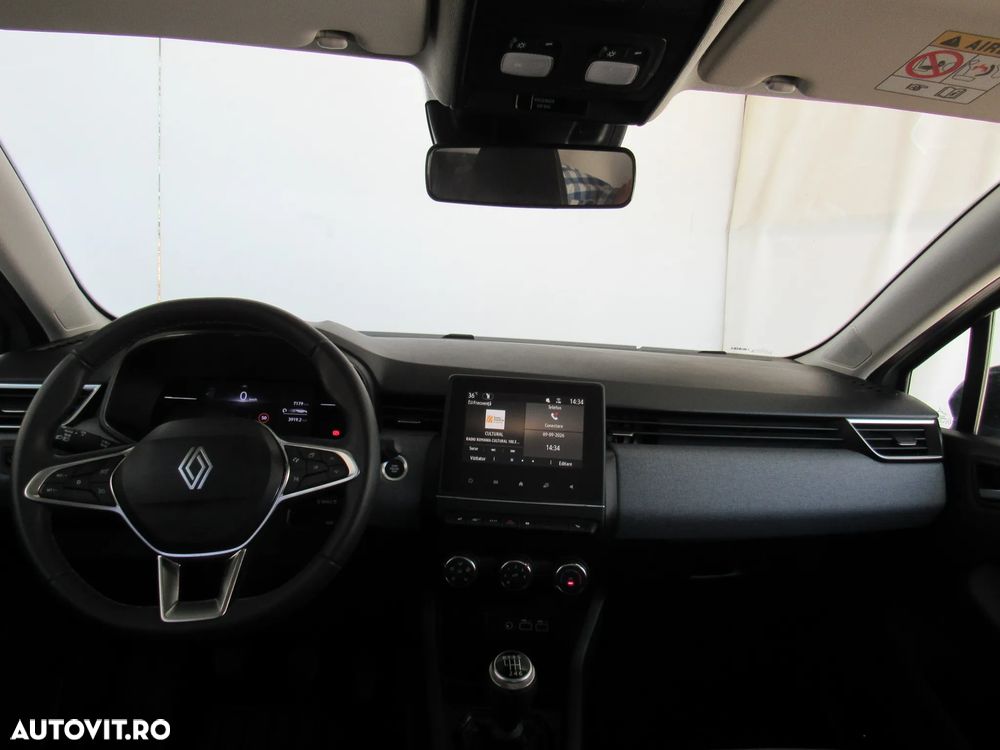 Renault Clio - 11