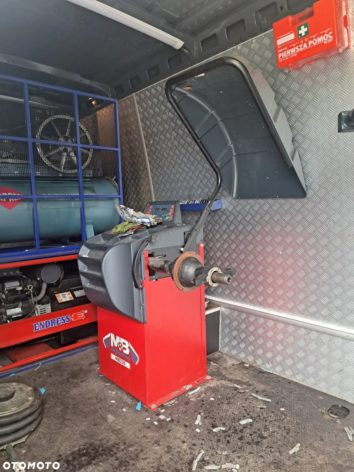 Iveco 35S18 Mobilna Wulkanizacja Specjalny Serwisowy Osobowe i Dostawcze Tylko 10 000 km Krajowy Jak Nowy ! Ledy Nawigacja - 18