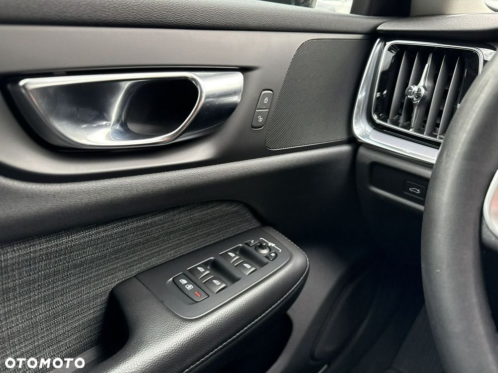 Volvo V60 - 16
