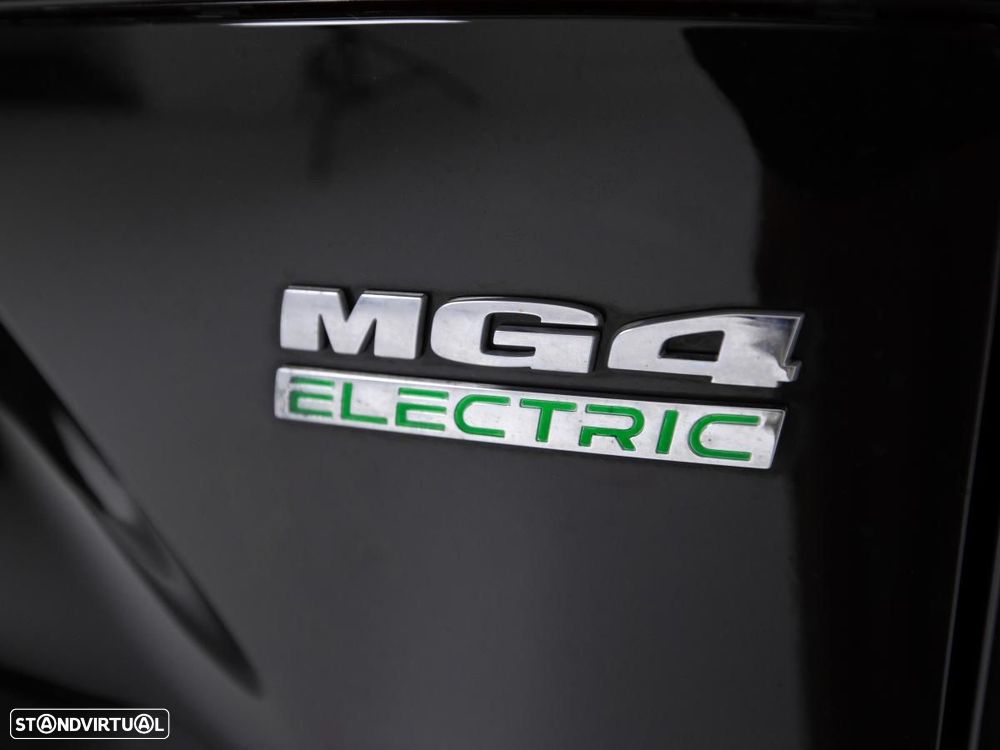 MG MG4 64 kWh Luxury - 14