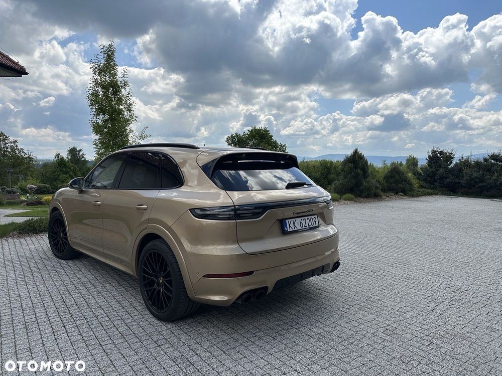 Porsche Cayenne - 6