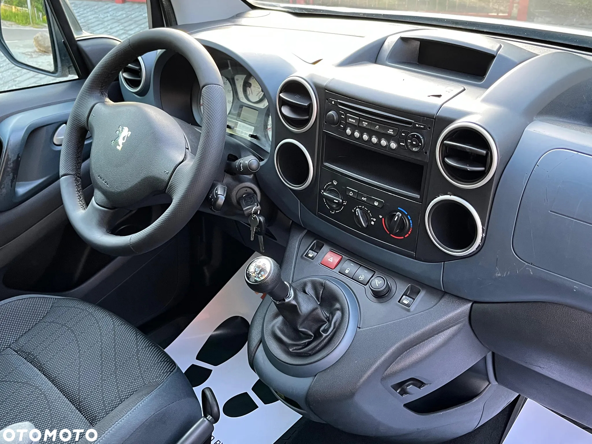 Peugeot Partner - 11