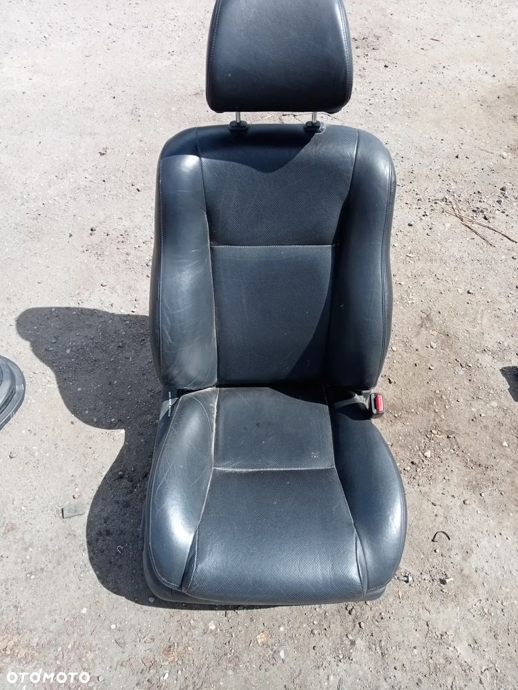 fotel pasażera avensis t 25 skóra - 1