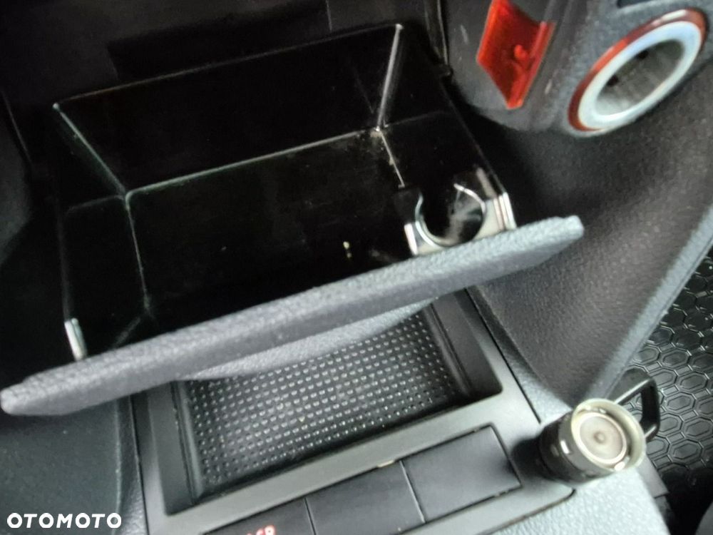 Volkswagen Caddy 1.9 Life (7-Si.) - 31